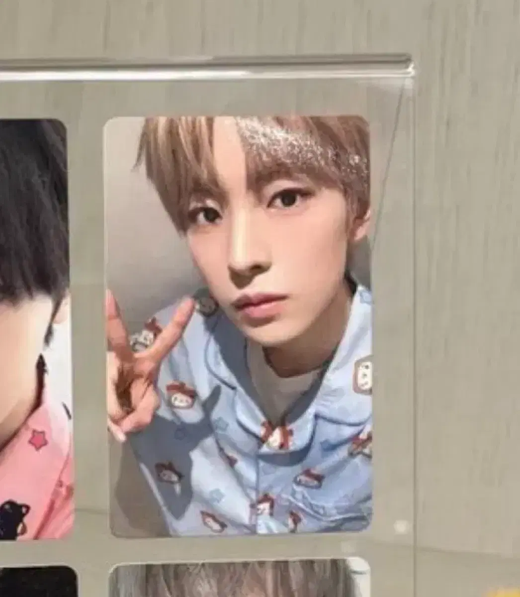 thumbnail-0